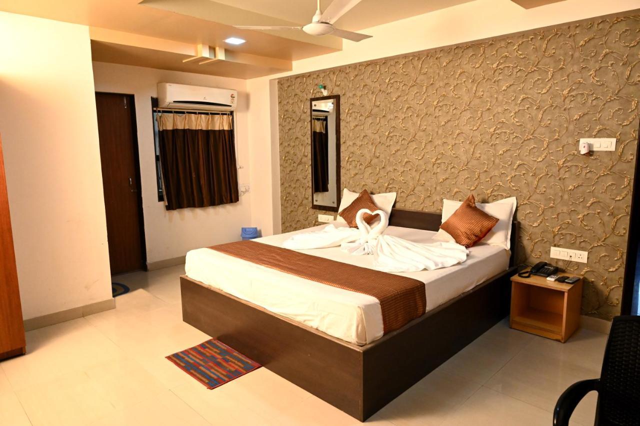 Hotel Sukh Sagar Somnāth Exterior foto